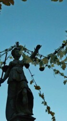 Römerberg statue